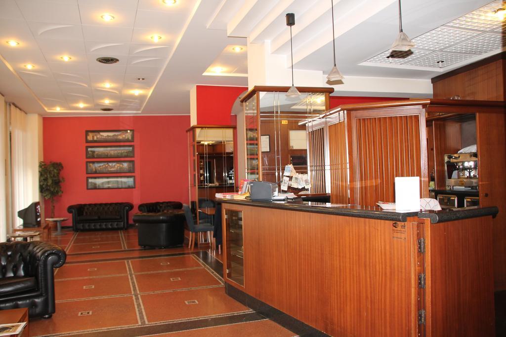 Hotel Giulio Cesare - Milan — Foto 2